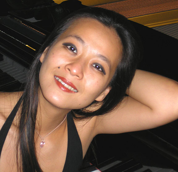 Die in Wiesbaden lebende taiwanesische Pianistin Lynn Kao hat sich durch ...